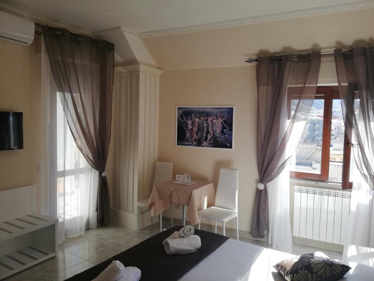טרופאה Olympus Room מראה חיצוני תמונה