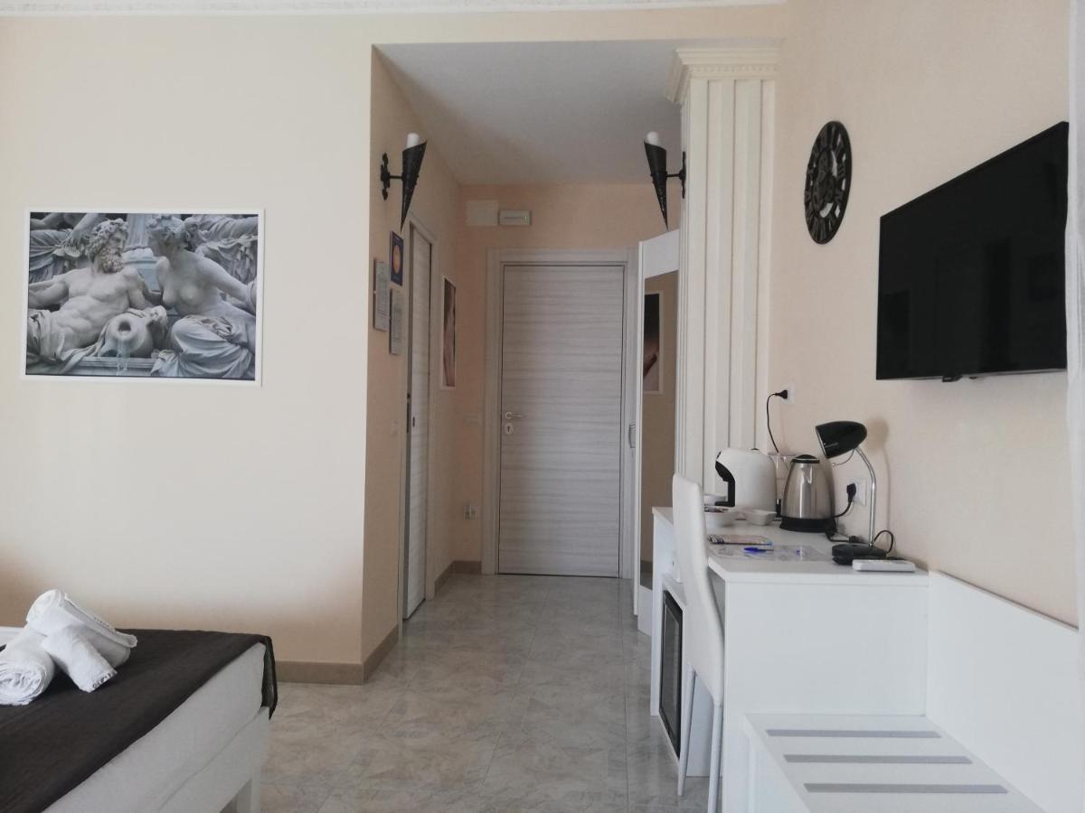 טרופאה Olympus Room מראה חיצוני תמונה
