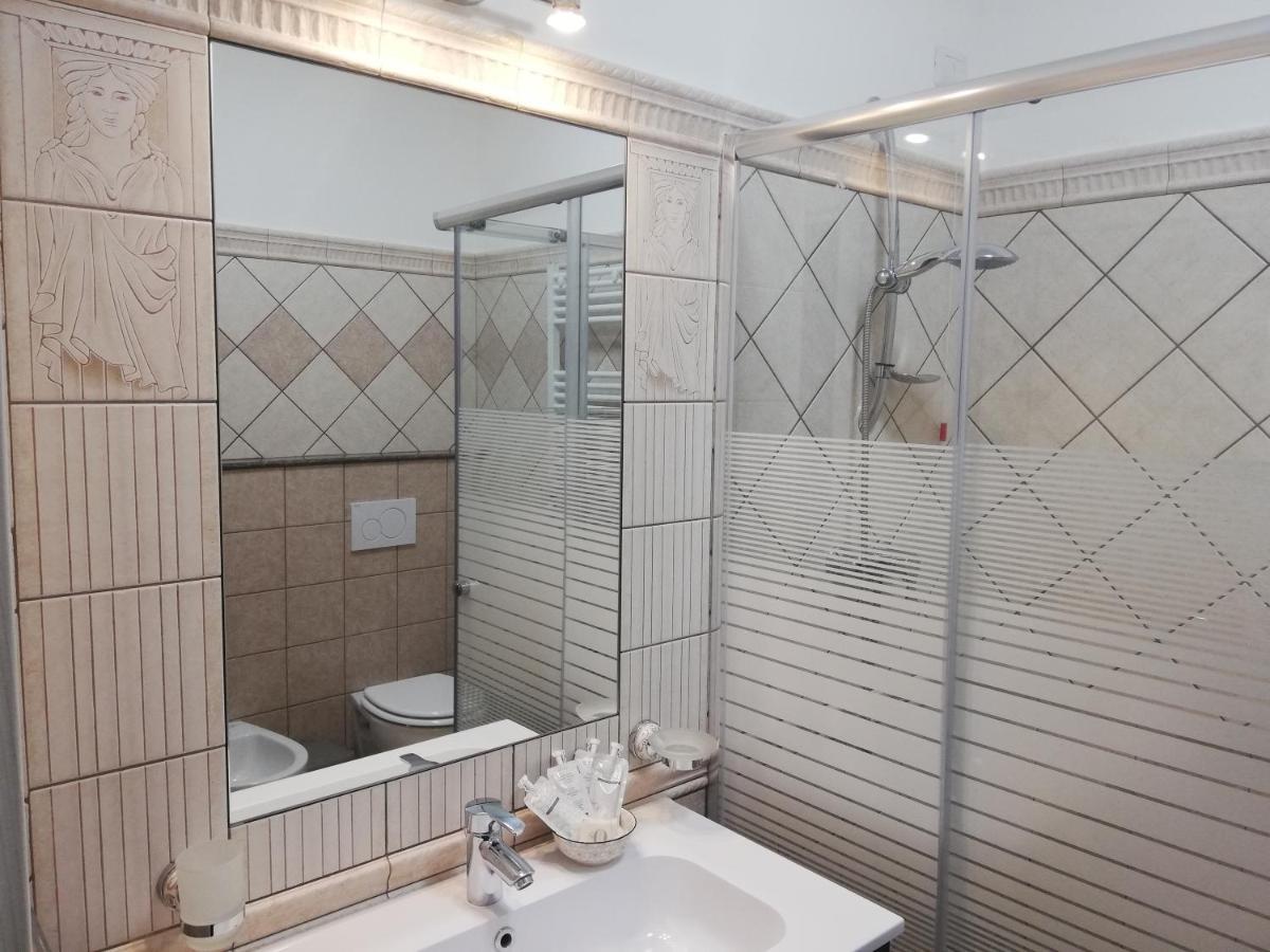 טרופאה Olympus Room מראה חיצוני תמונה